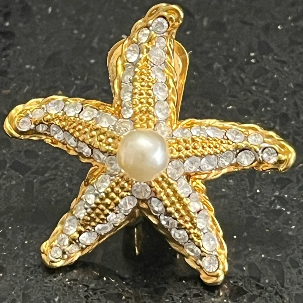 Kenneth Jay Lane KJL Pearl starfish gold crystal clip on earrings vintage QVC - Picture 1 of 3